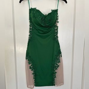 Issue New York Floral Embroidered Sheer-Back Dress Size XS NWT